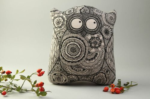Handmade Deko Kissen Stoff Eule Geschenk für Kind Kissen Kuscheltier - MADEheart.com