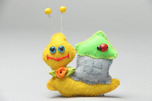 Calamita da frigorifero in tessuto fatta a mano souvenir magnete da frigo - MADEheart.com