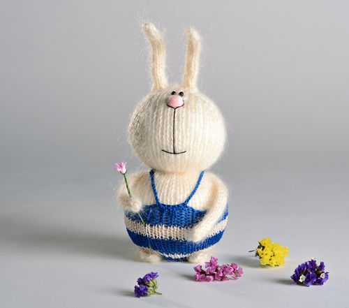 Gestricktes Kuscheltier Strandfreund - MADEheart.com