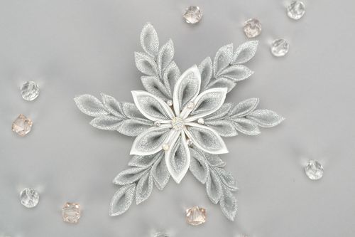 Beautiful hair clip with sparkles - MADEheart.com