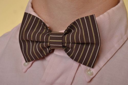 Cravatta a farfalla in cotone fatta a mano papillon uomo accessorio artigianale - MADEheart.com