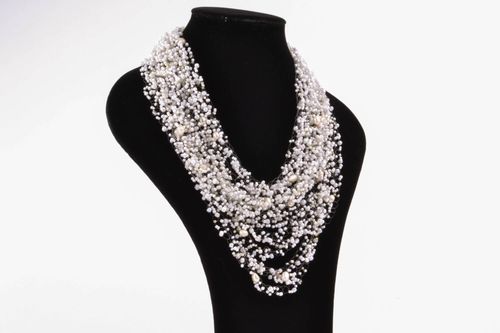 White necklace made of beads and pearls - MADEheart.com