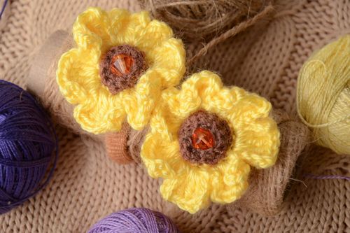 Crochet scrunchies - MADEheart.com