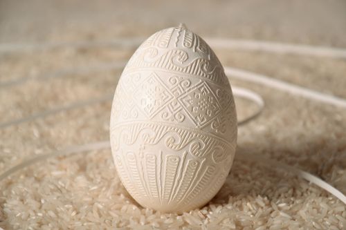 Easter egg made using etching technique - MADEheart.com