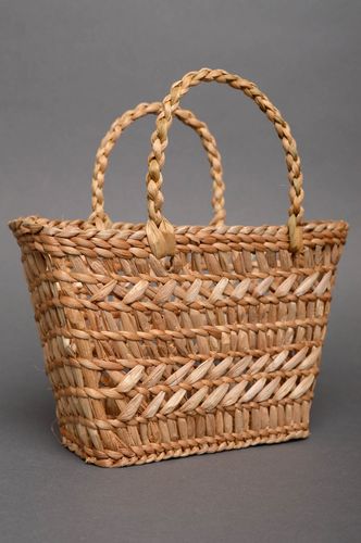 Handmade reedmace basket purse - MADEheart.com