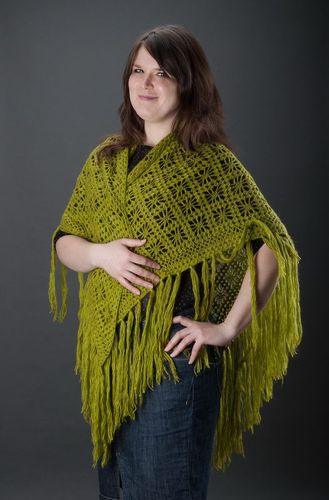Green crochet shawl - MADEheart.com