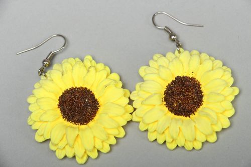 Polymer clay dangle earrings - MADEheart.com