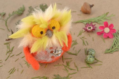 Handmade Kuscheltier Eule - MADEheart.com