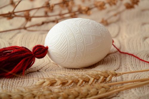 Пасхальное яйцо подвеска в технике травления уксусом - MADEheart.com