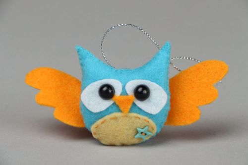 Colgante artesanal en forma de una lechuza - MADEheart.com