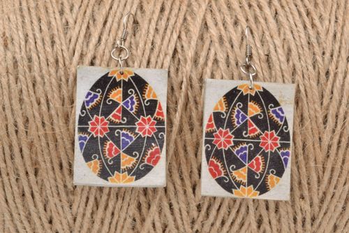 Brincos de argila de polímero Pysanki - MADEheart.com