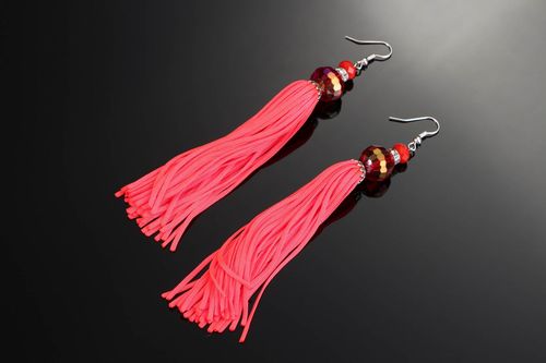 Pendant earrings made of fluorescet fringe - MADEheart.com