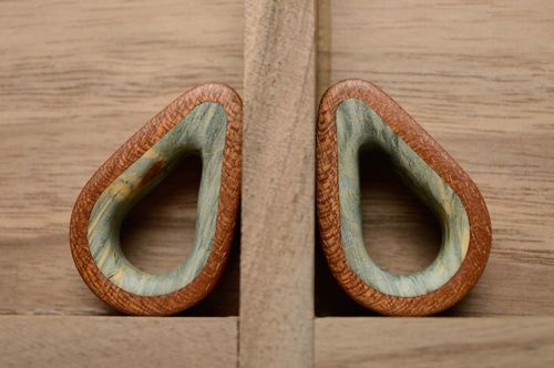 Unusual wooden teardrop plugs - MADEheart.com