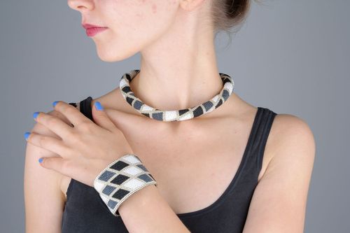 Conjunto de acessórios de miçangas  - MADEheart.com