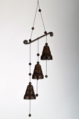 Campanelli dautore in ceramica fatti a mano elementi decorativi da parete - MADEheart.com
