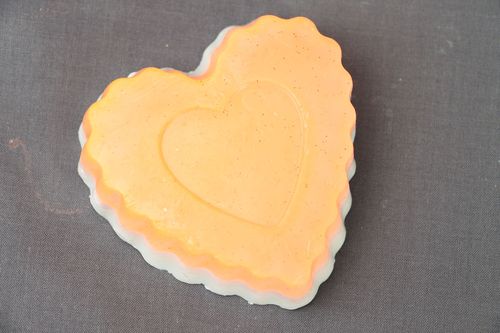 Homemade soap with cinnamon Heart - MADEheart.com