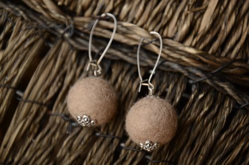 Beautiful wool felt earrings Coffee and Milk - MADEheart.com