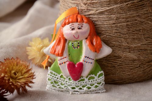 Colgante de ángel con corazón de masa salada - MADEheart.com