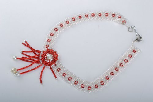 Homemade beaded necklace - MADEheart.com