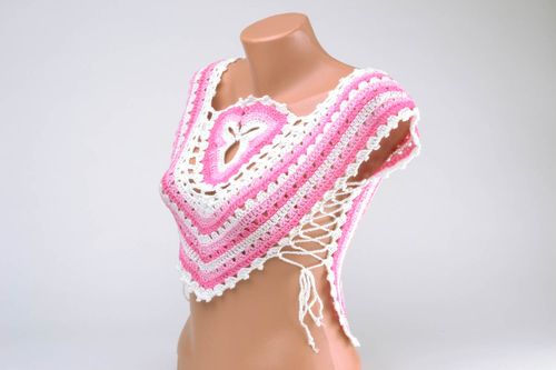 Short crochet top  - MADEheart.com