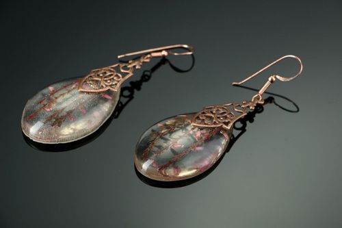 Transparent epoxy resin earrings - MADEheart.com