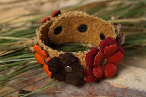 Bracciale in pelle fatto a mano braccialetto di moda accessorio originale - MADEheart.com