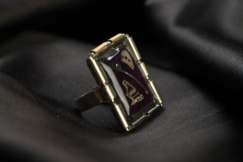 Anillo rectangular en estilo cyberpunk - MADEheart.com
