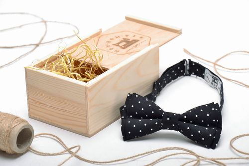 Black and dotted bow tie  - MADEheart.com