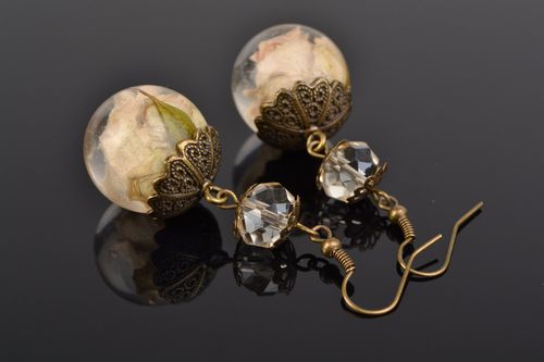 Handmade long ball earrings with real roses coated with epoxy and beads Cream - MADEheart.com