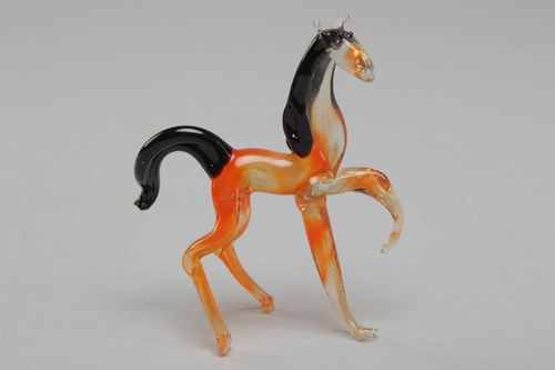 Petite figurine en verre au chalumeau cheval faite main originale décorative - MADEheart.com
