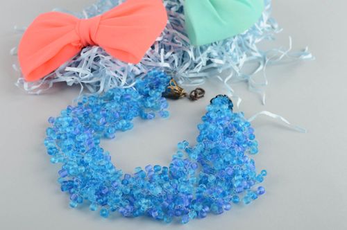 Collana fatta a mano girocollo originale con perline accessorio da donna - MADEheart.com