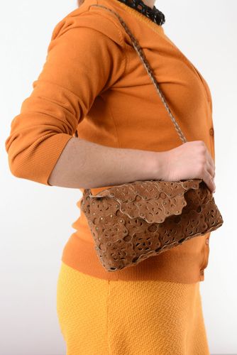 Sac à bandoulière clutch en cuir naturel - MADEheart.com