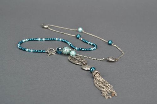 Necklace made of beads and metal - MADEheart.com