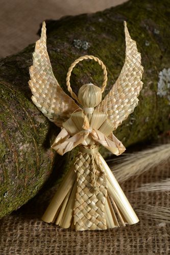 Handmade woven straw wall hanging Guardian angel - MADEheart.com
