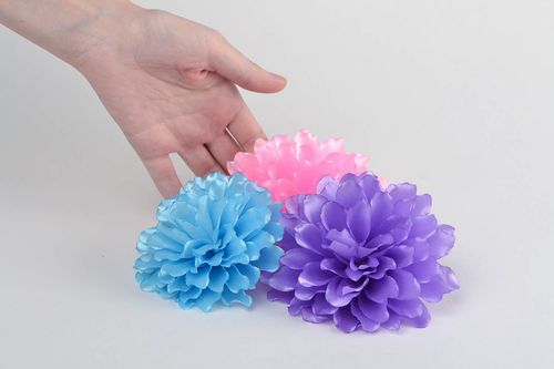 Набор резинок для волос с цветами из атласных лент три штуки детские аксессуары - MADEheart.com