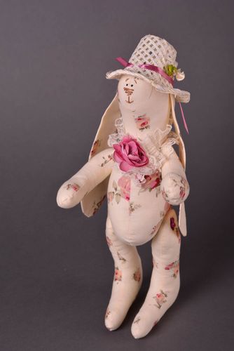 Giocattolo morbido fatto a mano pupazzo da bambini a forma di lepre insolita - MADEheart.com