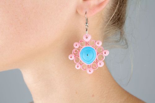 Brincos artesanais em técnica quilling  - MADEheart.com