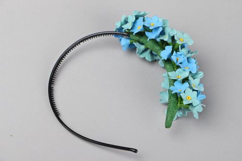 Serre-tête décoré de fleurs myosotis fait main - MADEheart.com