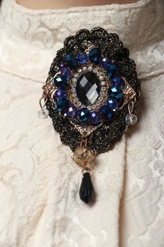 Unusual handmade brooch - MADEheart.com