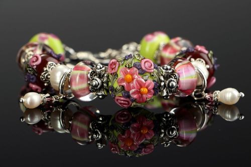 Bracelet made from glass and pearls Garden of Eden - MADEheart.com