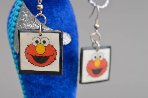 Boucles doreilles carrées Bijou fait main petites amusantes Cadeau original - MADEheart.com