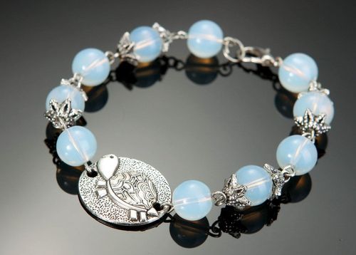 Bracelet with blue opals - MADEheart.com