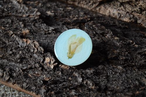 Broche résine faite main Broche fantaisie Bijou fait main Accessoire femme - MADEheart.com