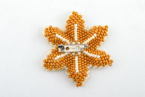 Broche fleur tissée en perles de rocaille - MADEheart.com
