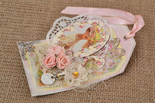 Schöner Anhänger zum Geschenk Scrapbooking Technik handmade originell  - MADEheart.com