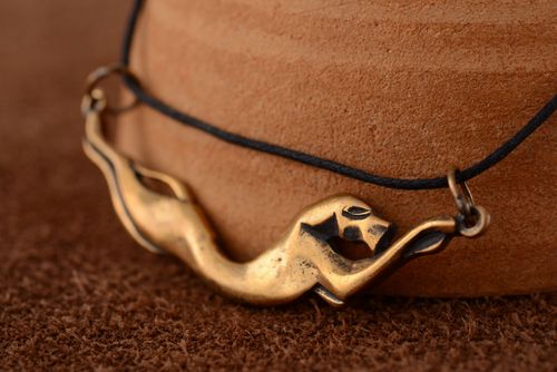 Pingente de bronze feito à mão Pantera  - MADEheart.com