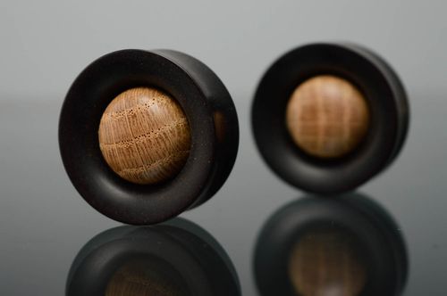 Wood and hard rubber plugs - MADEheart.com
