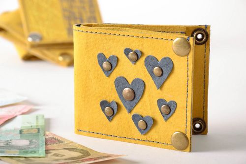 Wallet made of genuine leather - MADEheart.com