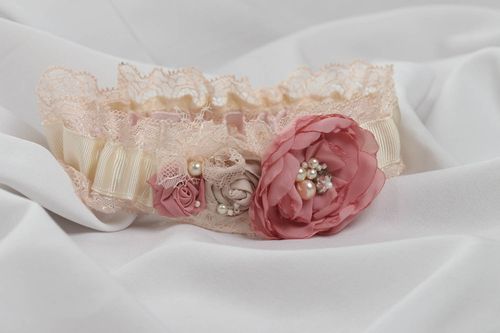 Beautiful handmade bridal garter wedding accessories unusual bridal outfit - MADEheart.com