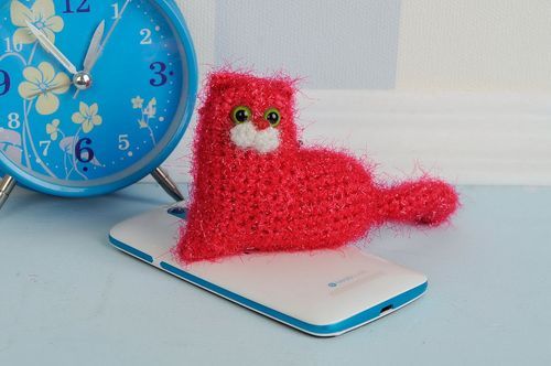 Crocheted keychain Pink cat - MADEheart.com